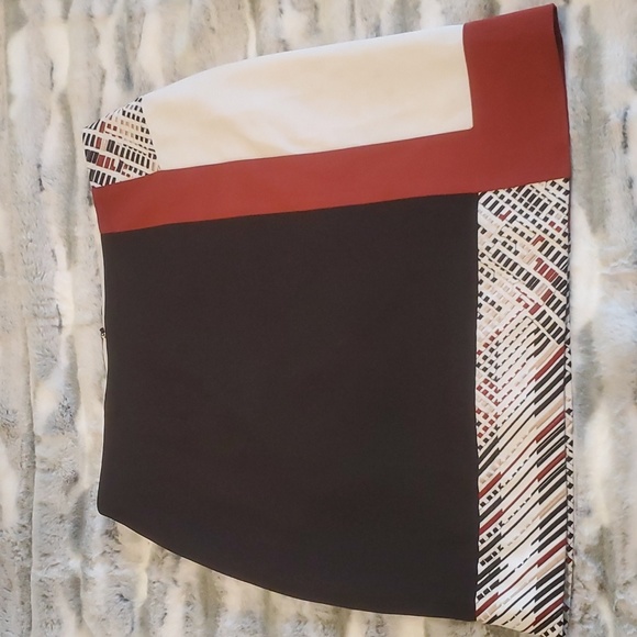 White House Black Market Dresses & Skirts - White House Black Market Black, White & Rust Colorblock Mini Skirt